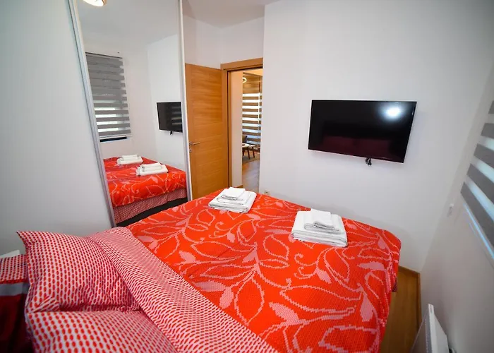 Apartment Center Valley In Vila Pekovic Green